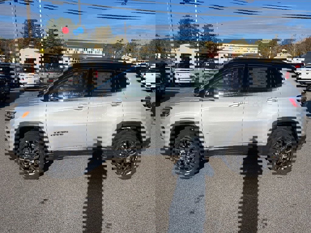 New 2026 Jeep Compass Limited image 4