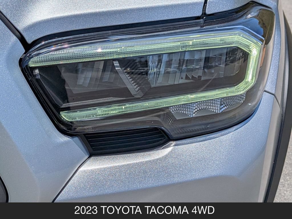 Used 2023 Toyota Tacoma TRD Off-Road w/ Black Out Package (TMS) AWD/4WD image 10