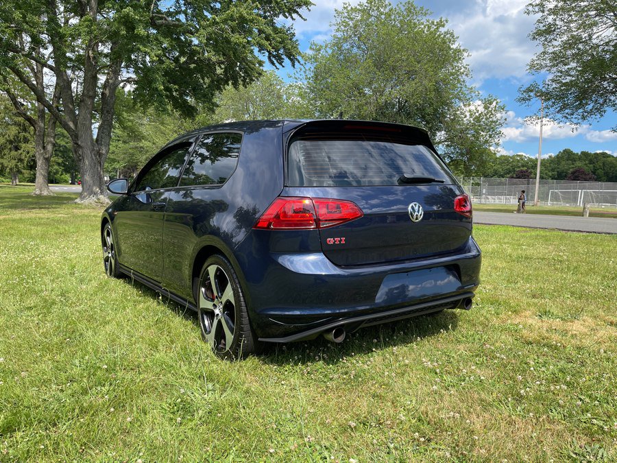 Used 2016 Volkswagen GTI SE FWD image 15