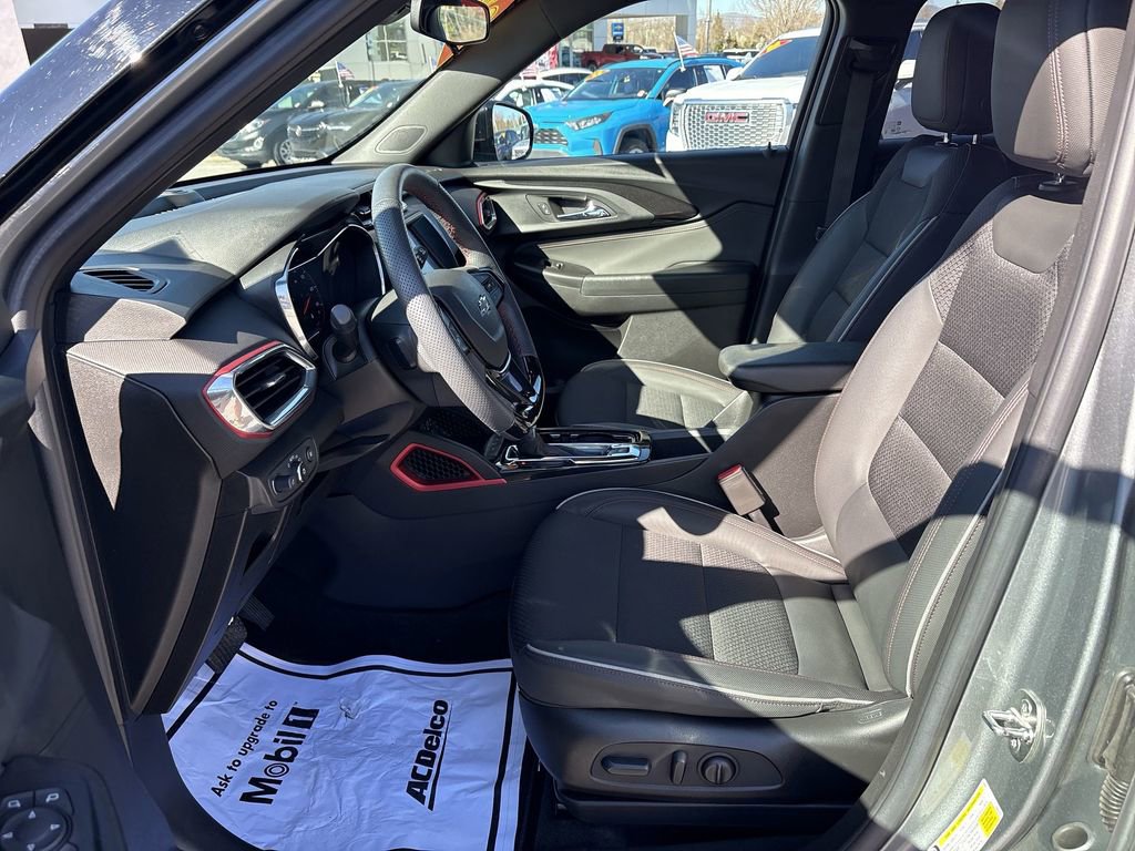 Used 2023 Chevrolet TrailBlazer RS image 21