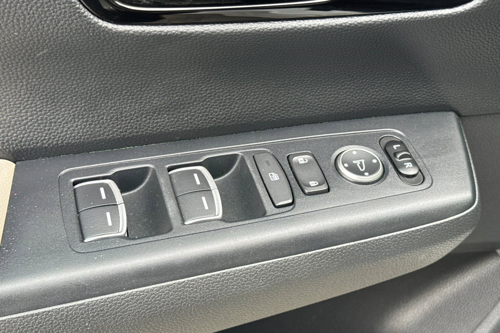 Used 2023 Honda CR-V EX-L image 13