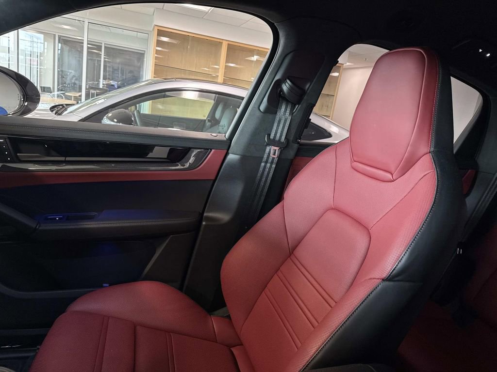 Used 2024 Porsche Cayenne Turbo GT image 15