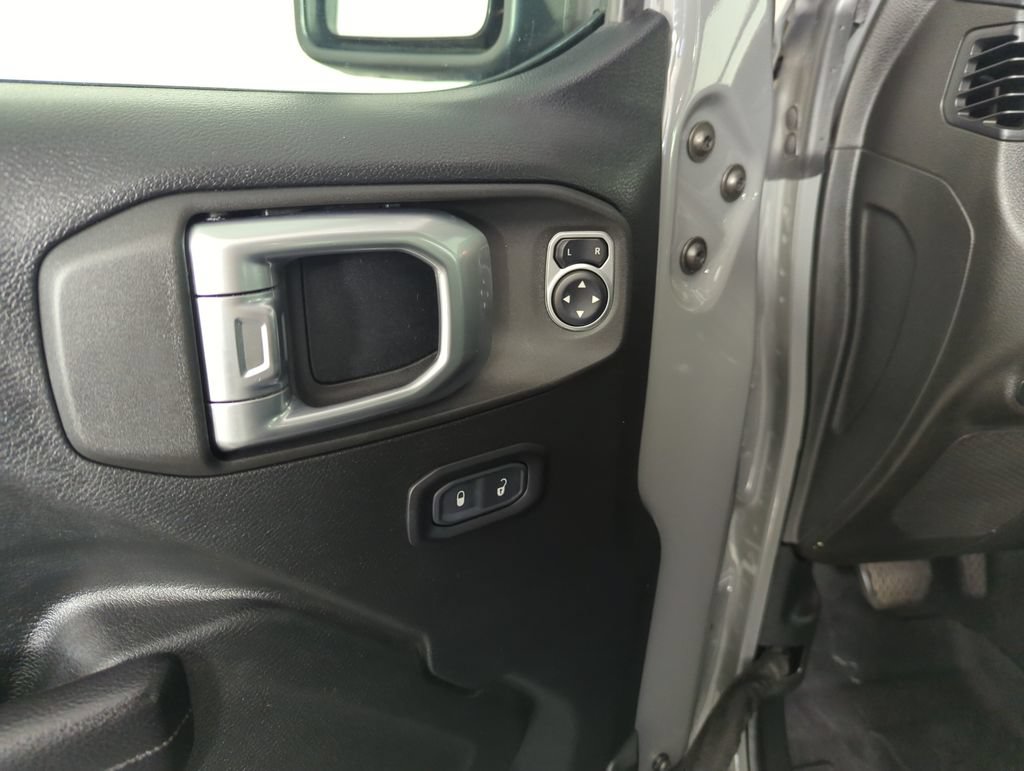 Used 2020 Jeep Gladiator Rubicon AWD/4WD image 18