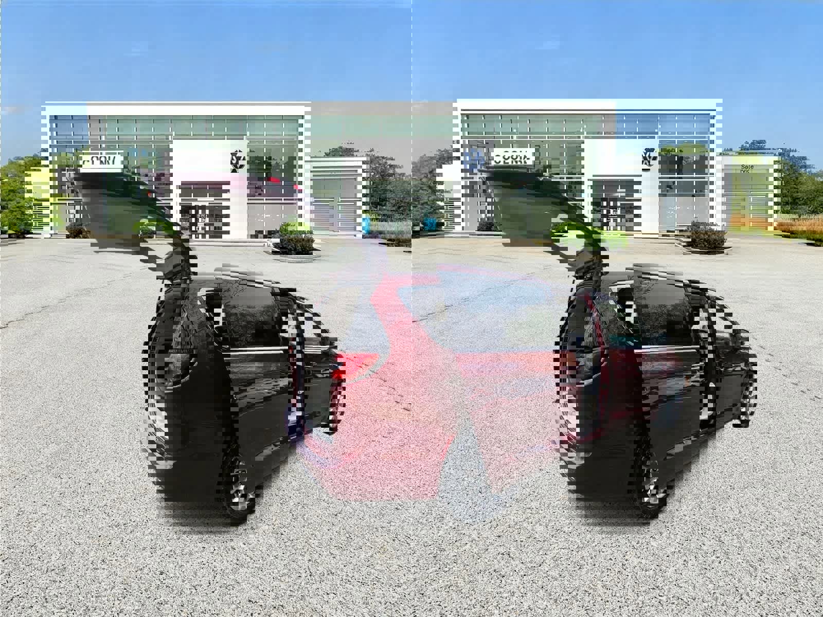 Used 2023 Chrysler Pacifica Touring-L AWD/4WD image 9