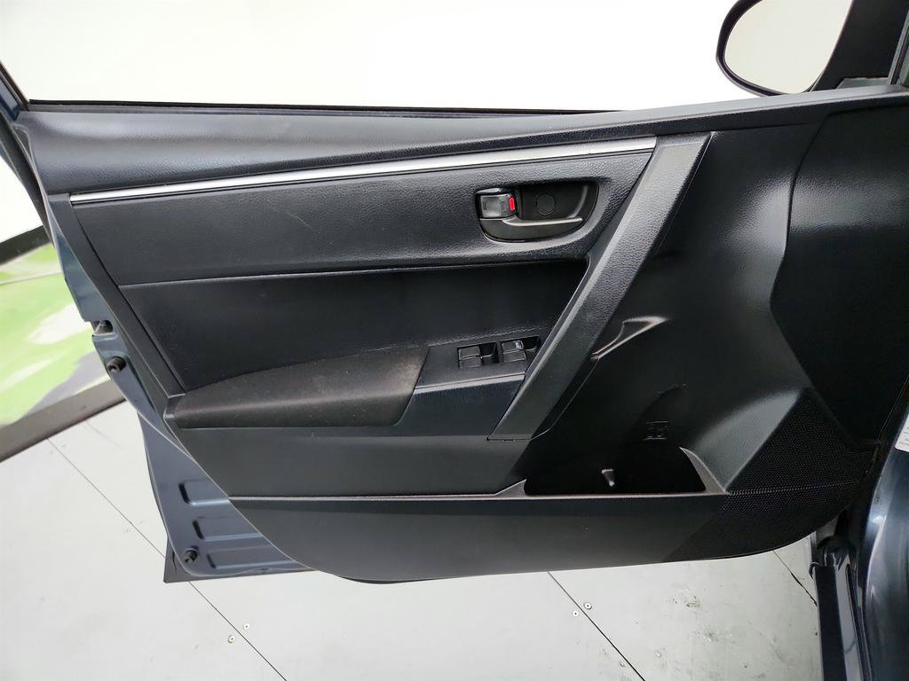Used 2014 Toyota Corolla L FWD image 19