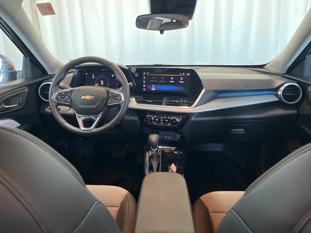 Used 2025 Chevrolet Trax LT w/ Driver Confidence Package FWD image 9