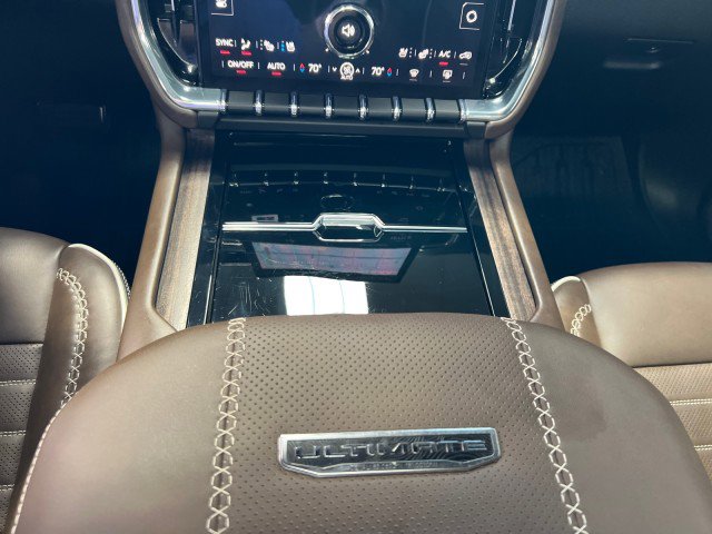 Used 2025 GMC Yukon XL Denali Ultimate w/ LPO, Floor Liner Package image 23