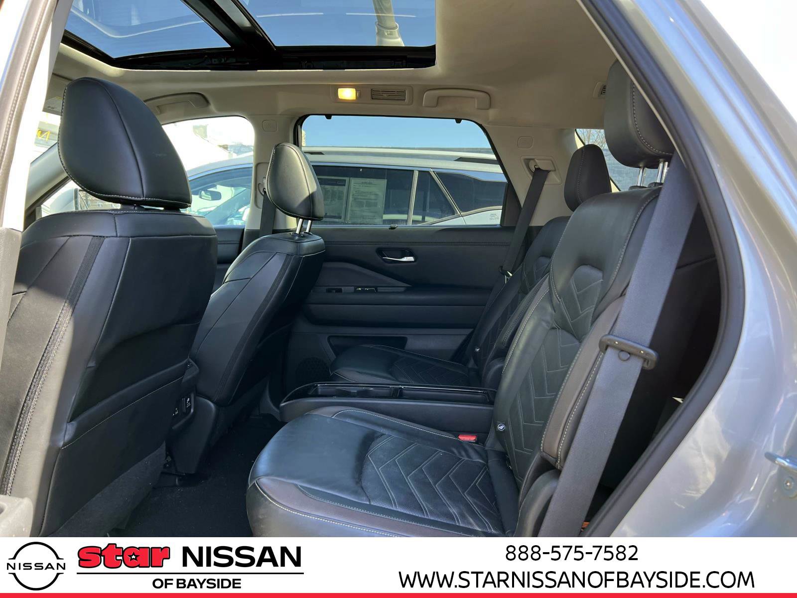 Used 2023 Nissan Pathfinder Platinum w/ Lighting Package (N93) image 11
