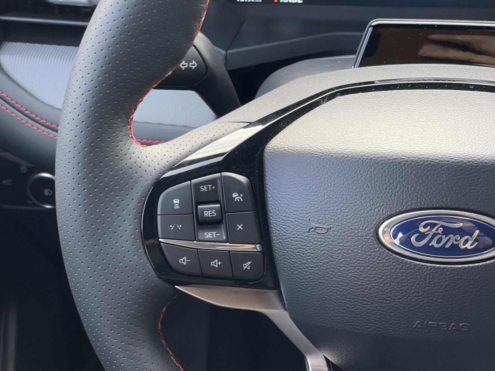 New 2026 Ford Explorer ST-Line w/ ST-Line Street Pack RWD image 10