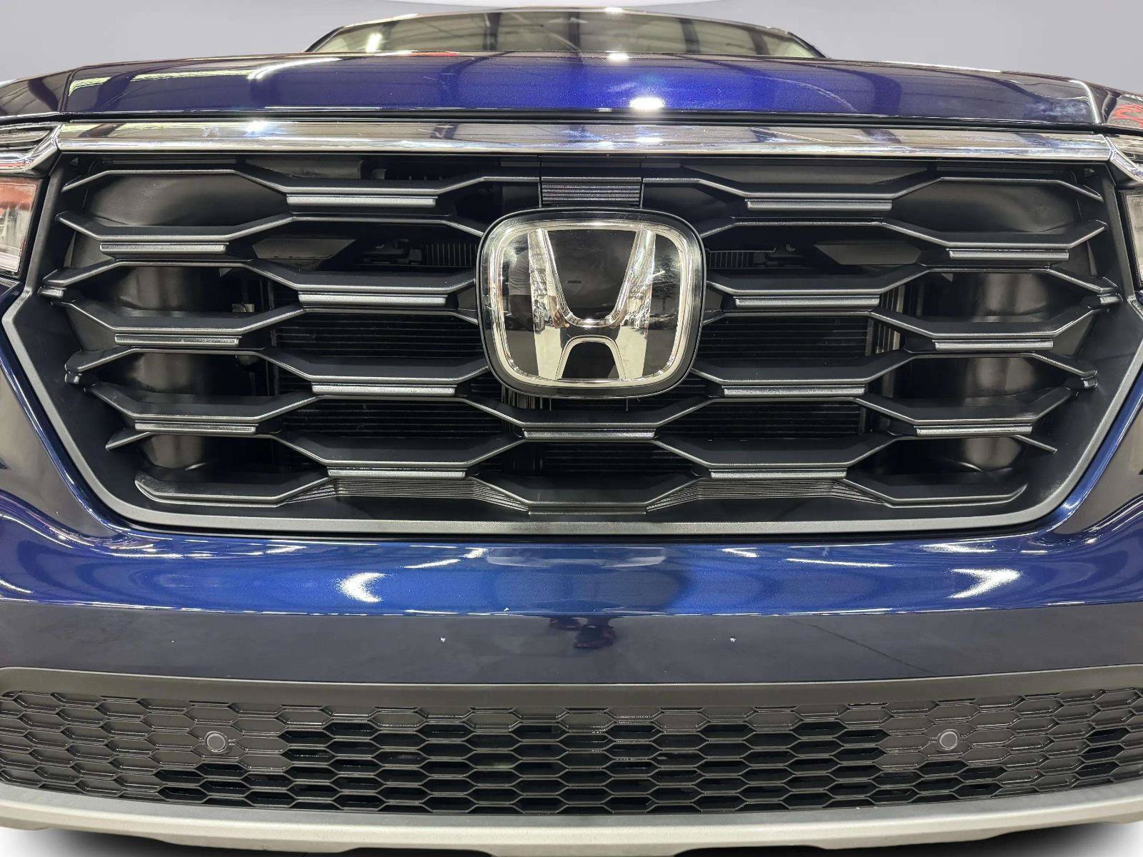 Used 2025 Honda Pilot EX-L image 12