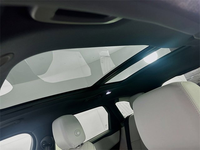 Used 2026 Land Rover Range Rover Velar Dynamic SE image 14