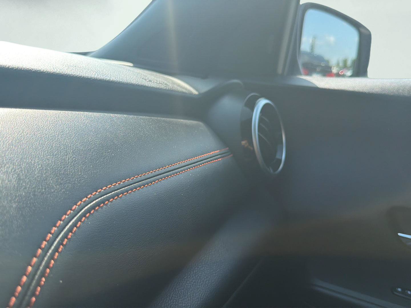 Used 2024 Nissan Kicks SR FWD image 8