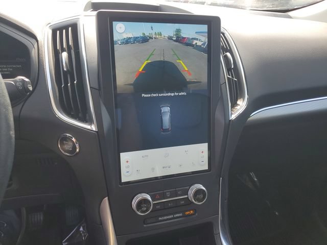 Used 2023 Ford Edge Titanium AWD/4WD image 18