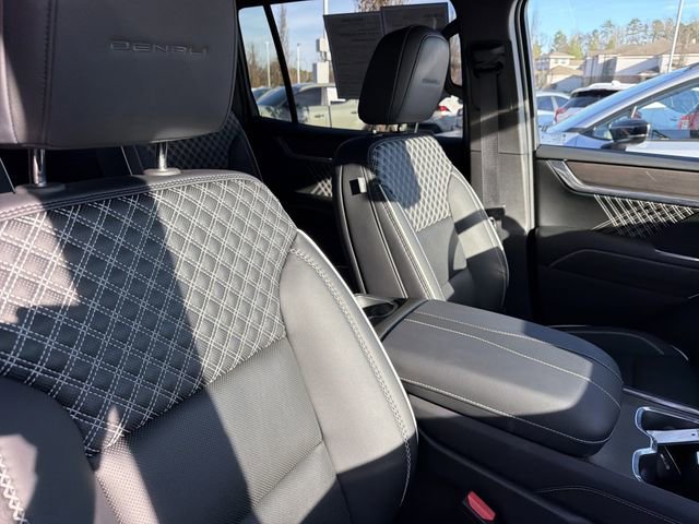 Used 2025 GMC Acadia Denali image 20