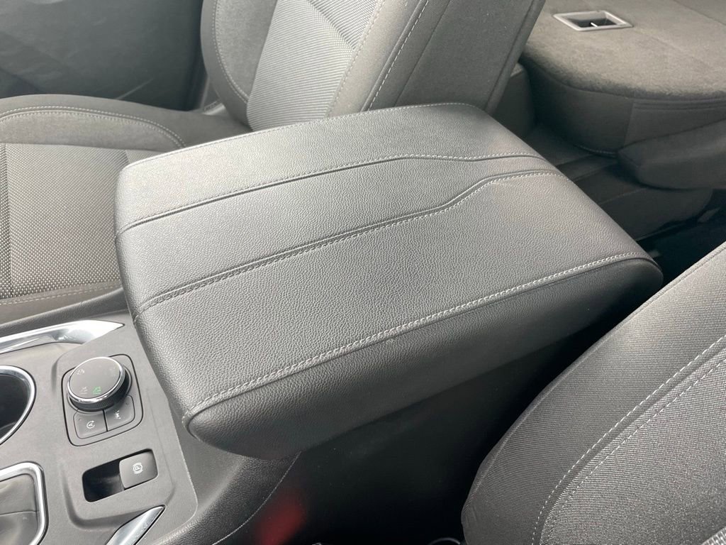 Used 2023 Chevrolet Traverse LT image 47