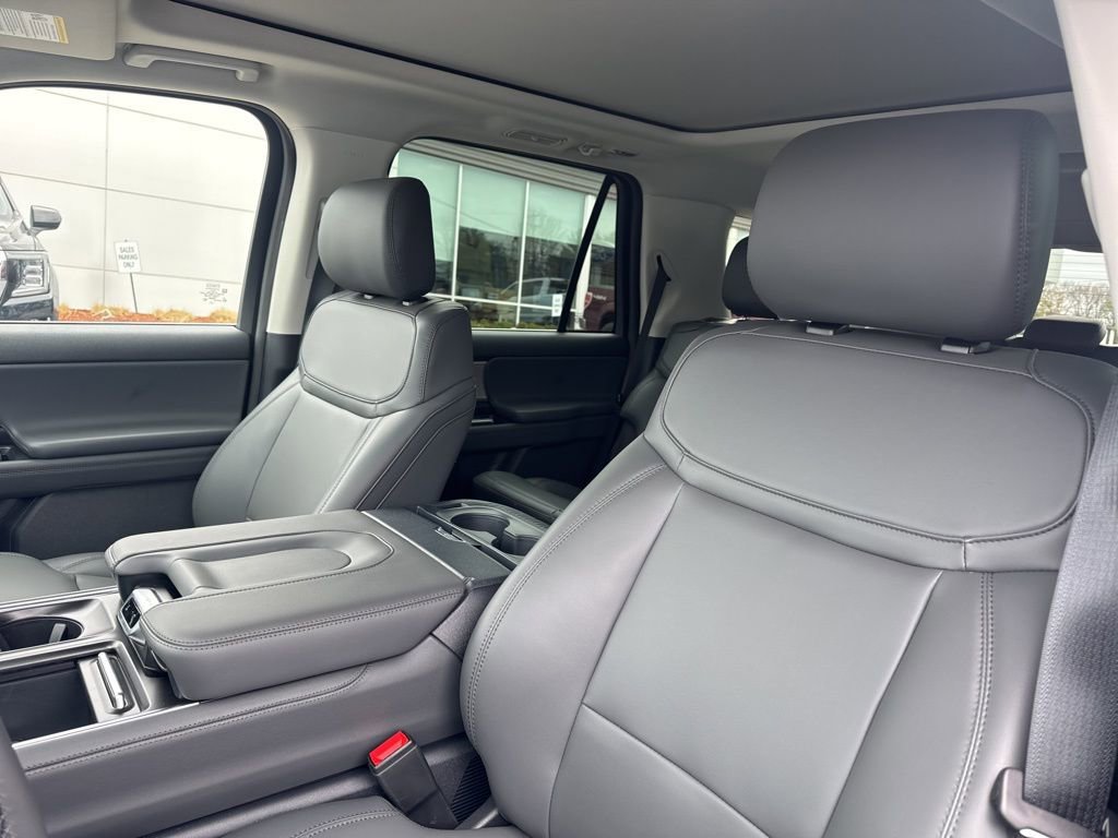 New 2026 Ford Expedition Active image 12