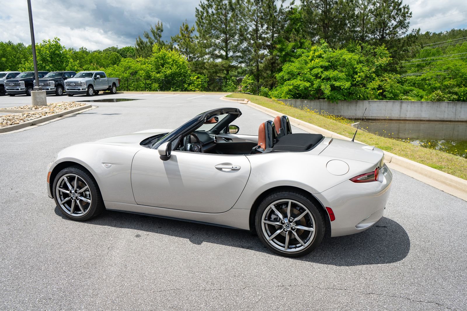 Used 2023 MAZDA MX-5 Miata Grand Touring RWD image 7