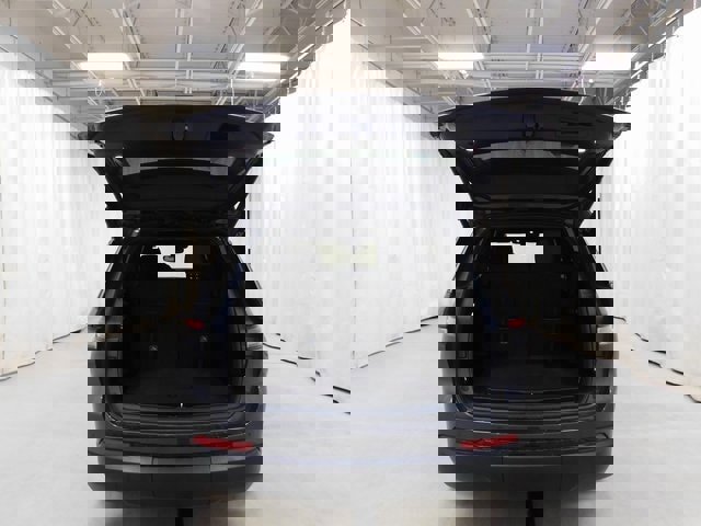 Used 2022 Jeep Grand Cherokee L Laredo image 16