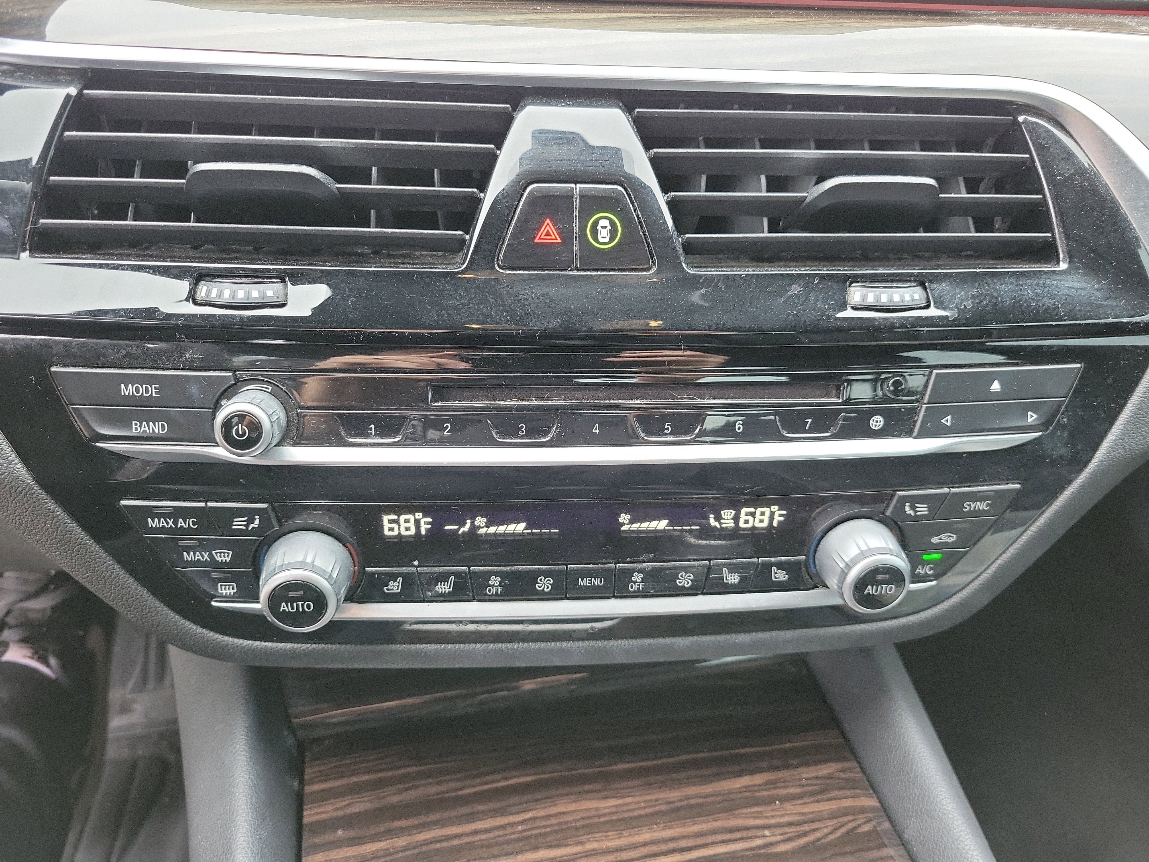 Used 2018 BMW 540i xDrive AWD/4WD image 17