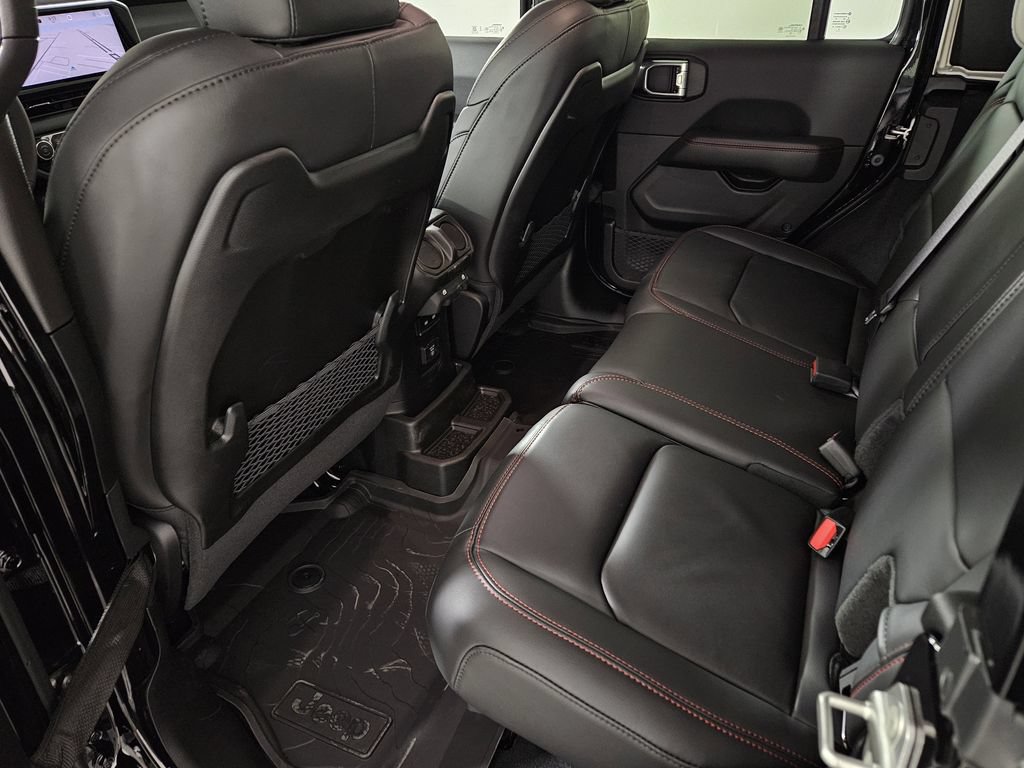Used 2026 Jeep Wrangler Unlimited Rubicon AWD/4WD image 26
