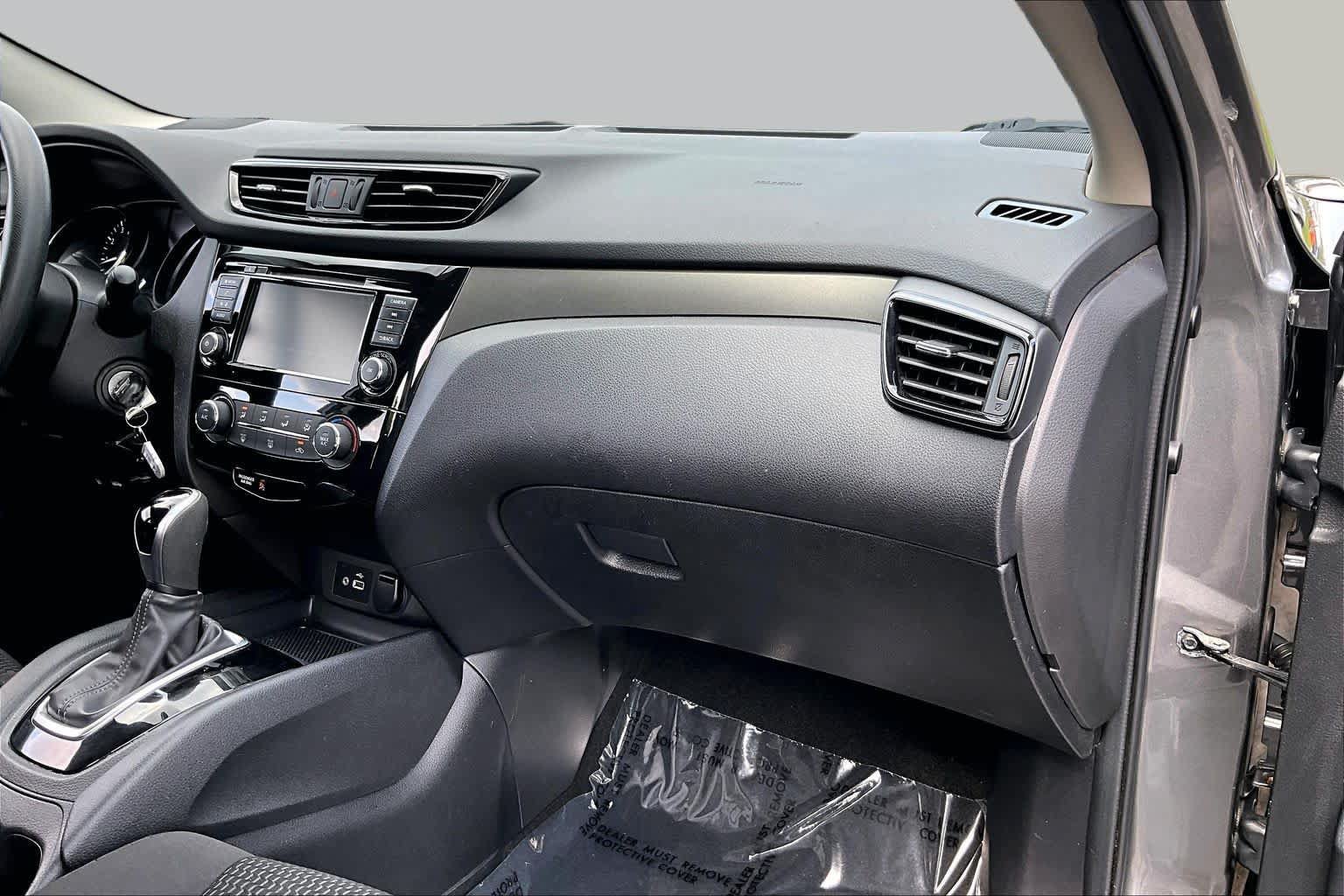 Used 2019 Nissan Rogue Sport S AWD/4WD image 18
