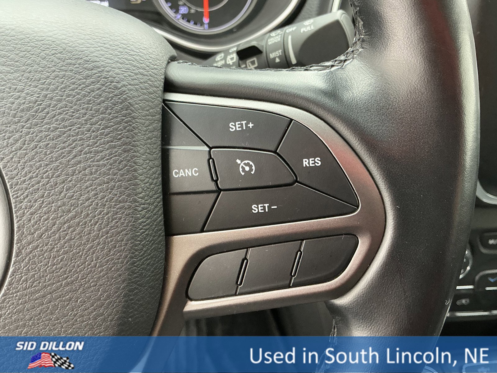 Used 2021 Jeep Cherokee Latitude Lux w/ Mopar Interior Package image 10