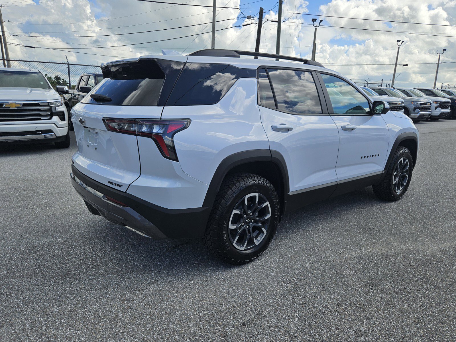New 2026 Chevrolet Equinox ACTIV w/ Convenience Package III image 9