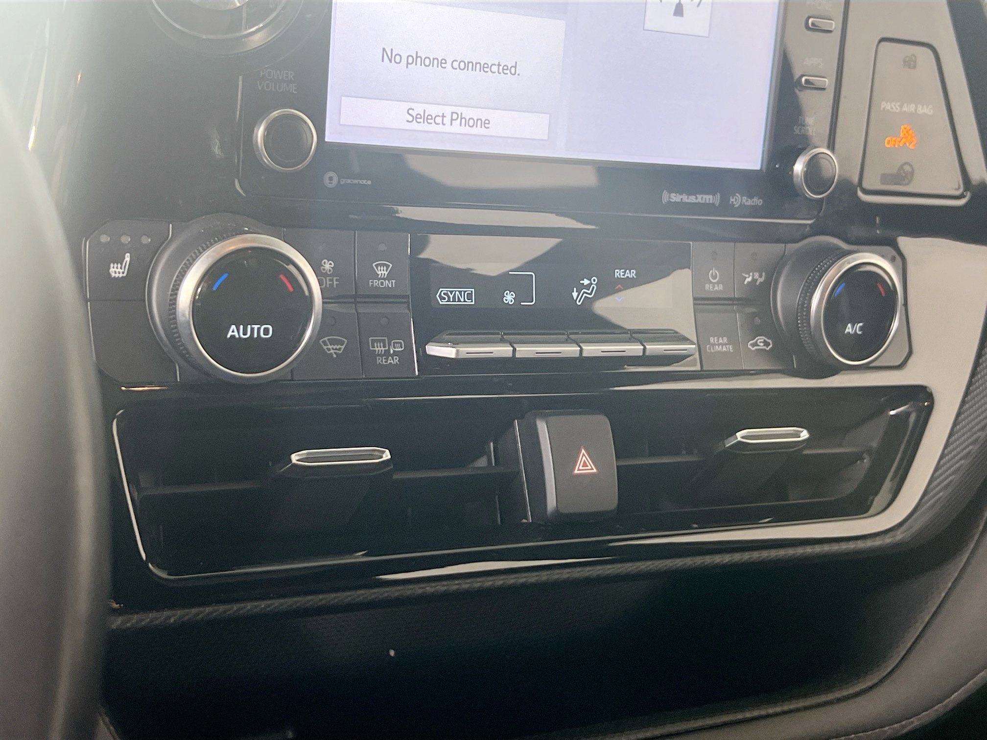 Used 2021 Toyota Highlander XSE image 15