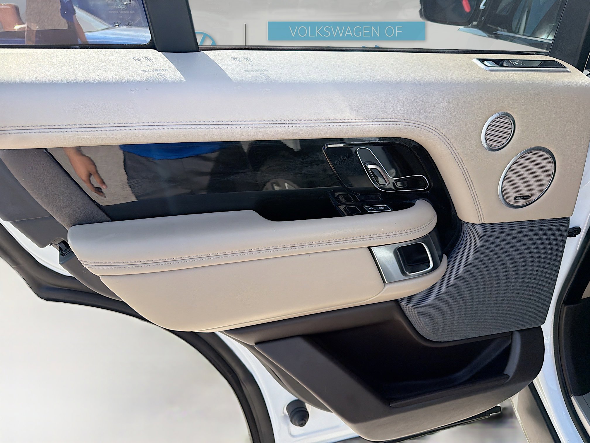 Used 2018 Land Rover Range Rover HSE image 26