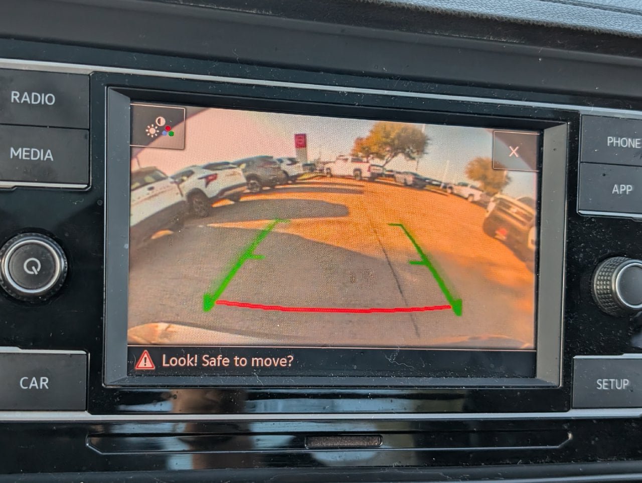 Used 2019 Volkswagen Jetta SE FWD image 14