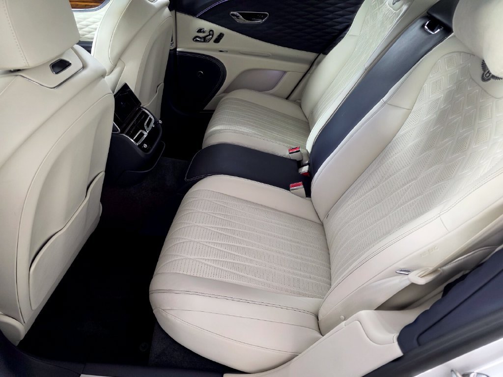 Used 2021 Bentley Flying Spur W12 AWD/4WD image 15