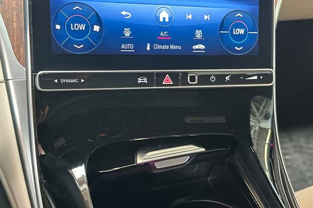 Used 2023 Mercedes-Benz C 300 Sedan image 24