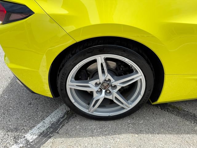 Used 2021 Chevrolet Corvette Stingray w/ Z51 Performance Package image 15