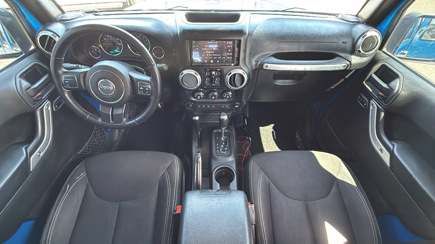 Used 2015 Jeep Wrangler Unlimited Rubicon AWD/4WD image 19