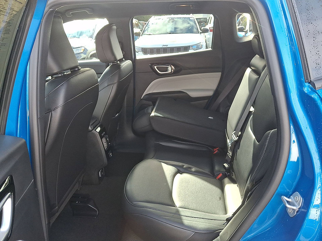 Used 2026 Jeep Compass Limited AWD/4WD image 20