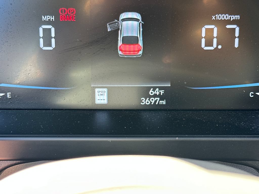 Certified 2025 Hyundai Elantra Sport FWD image 13