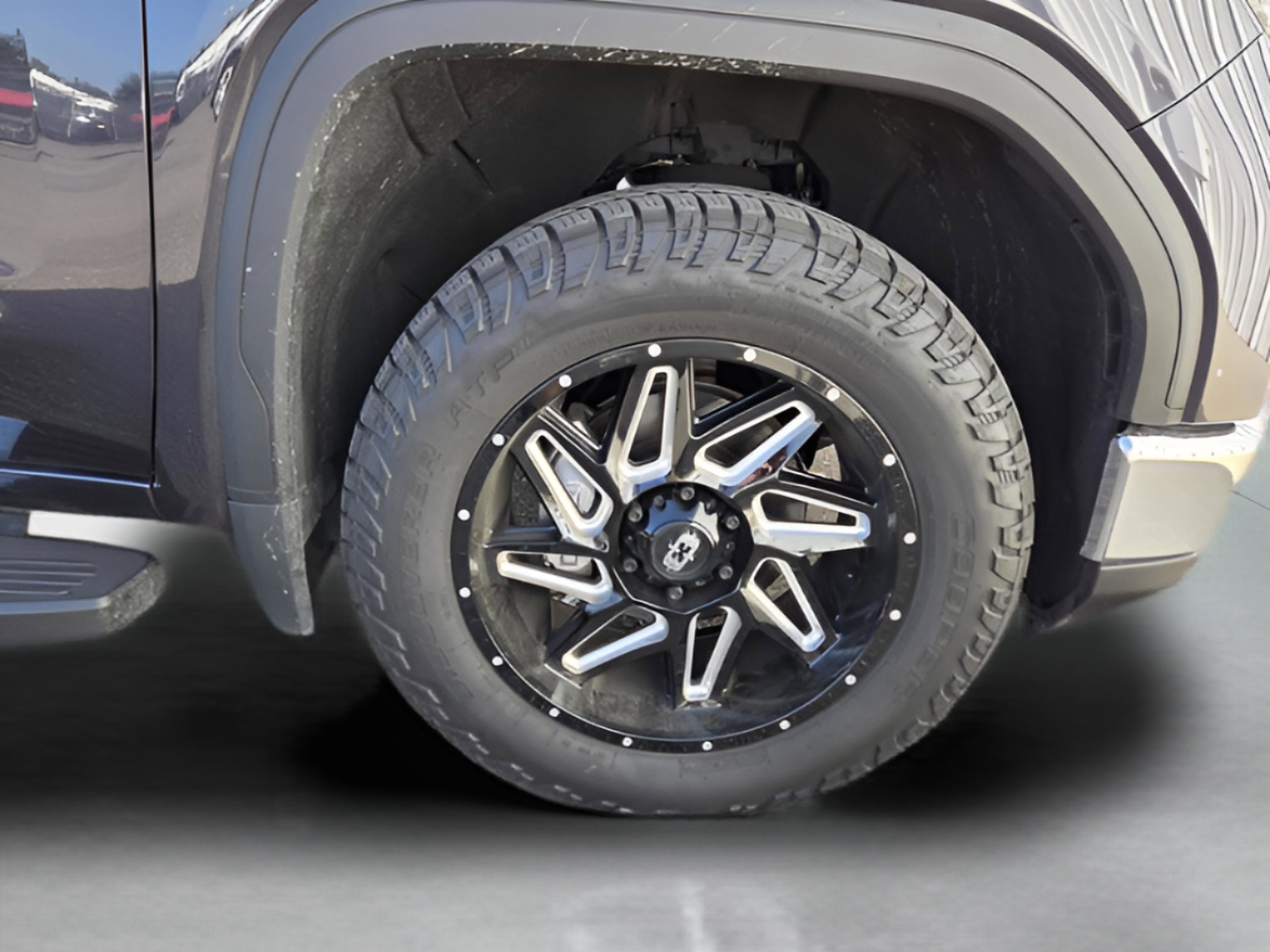 Used 2022 GMC Sierra 1500 SLE image 28