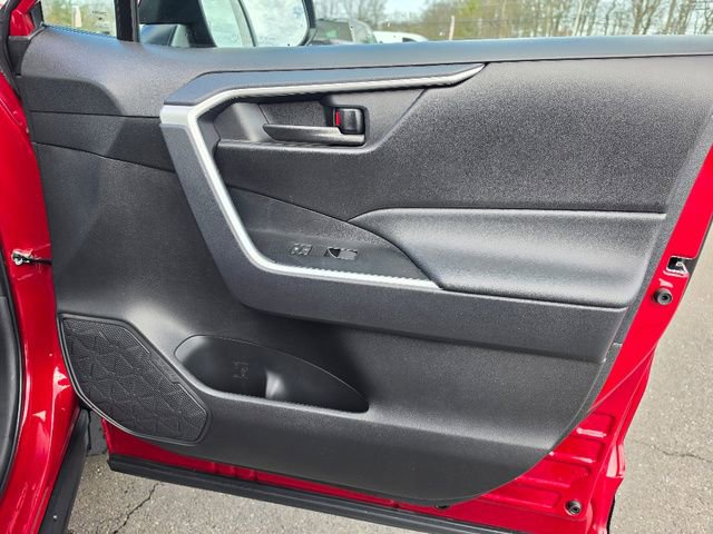 Used 2025 Toyota RAV4 LE image 10