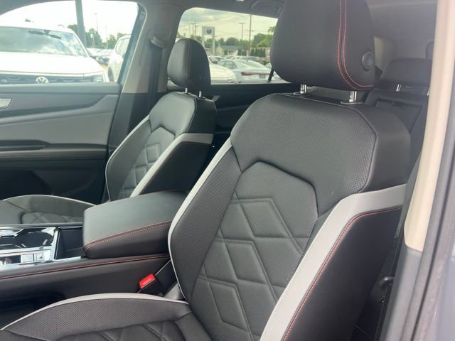 New 2026 Volkswagen Atlas Peak Edition AWD/4WD image 7