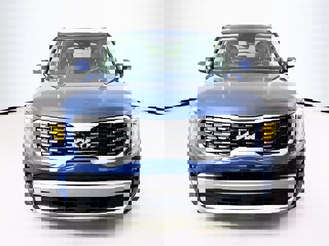New 2025 Kia Telluride S image 2