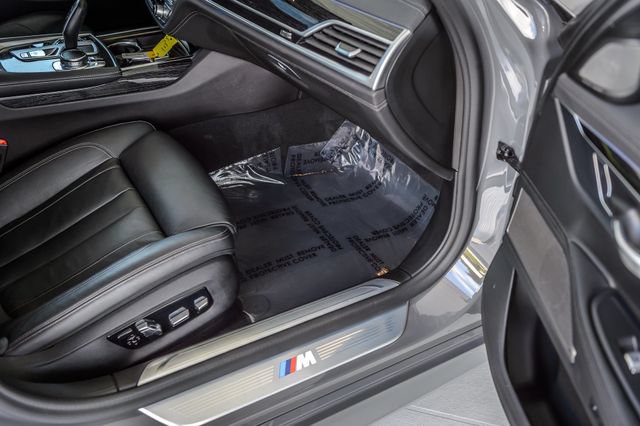Used 2022 BMW 740i w/ M Sport Package RWD image 45