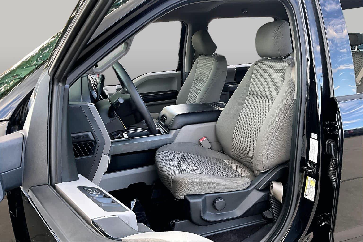 Used 2016 Ford F150 XLT RWD image 8