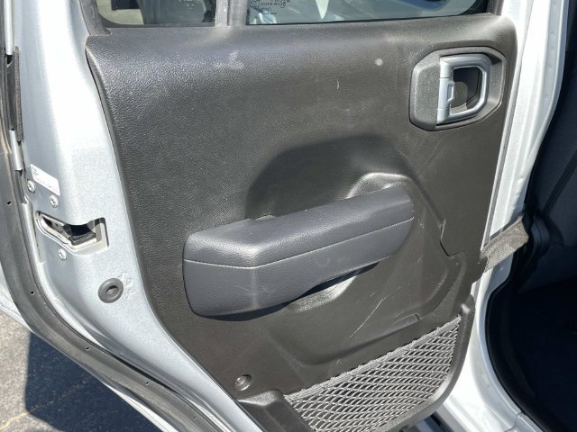 Used 2024 Jeep Wrangler Unlimited AWD/4WD image 22