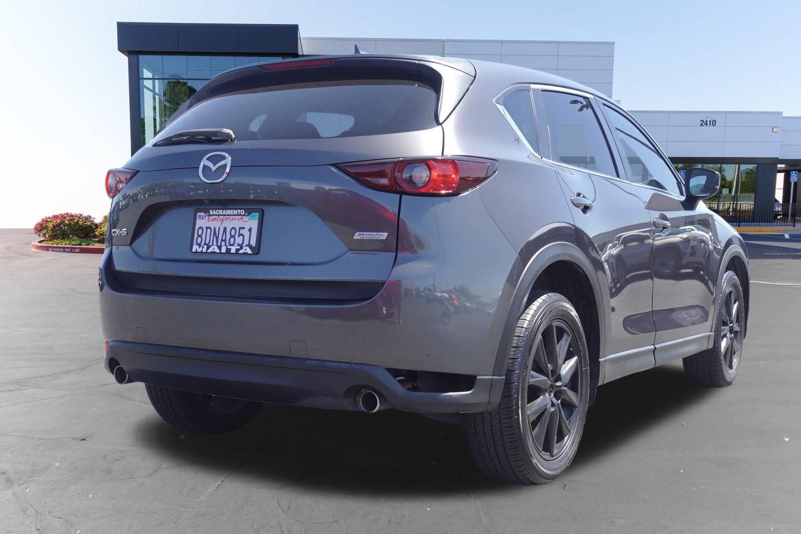 Used 2018 MAZDA CX-5 Touring w/ Preferred Equipment Package FWD image 3