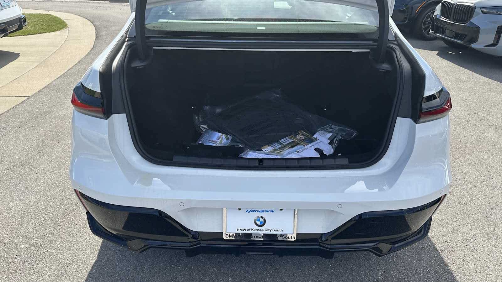 New 2026 BMW 740i xDrive w/ Premium Package AWD/4WD image 29