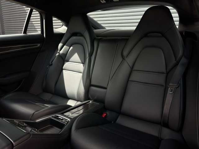 Used 2023 Porsche Panamera GTS image 25