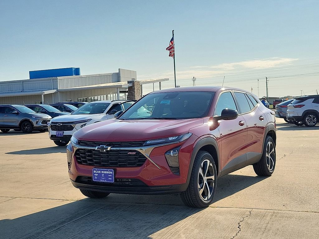 New 2026 Chevrolet Trax RS w/ Driver Confidence Package image 2