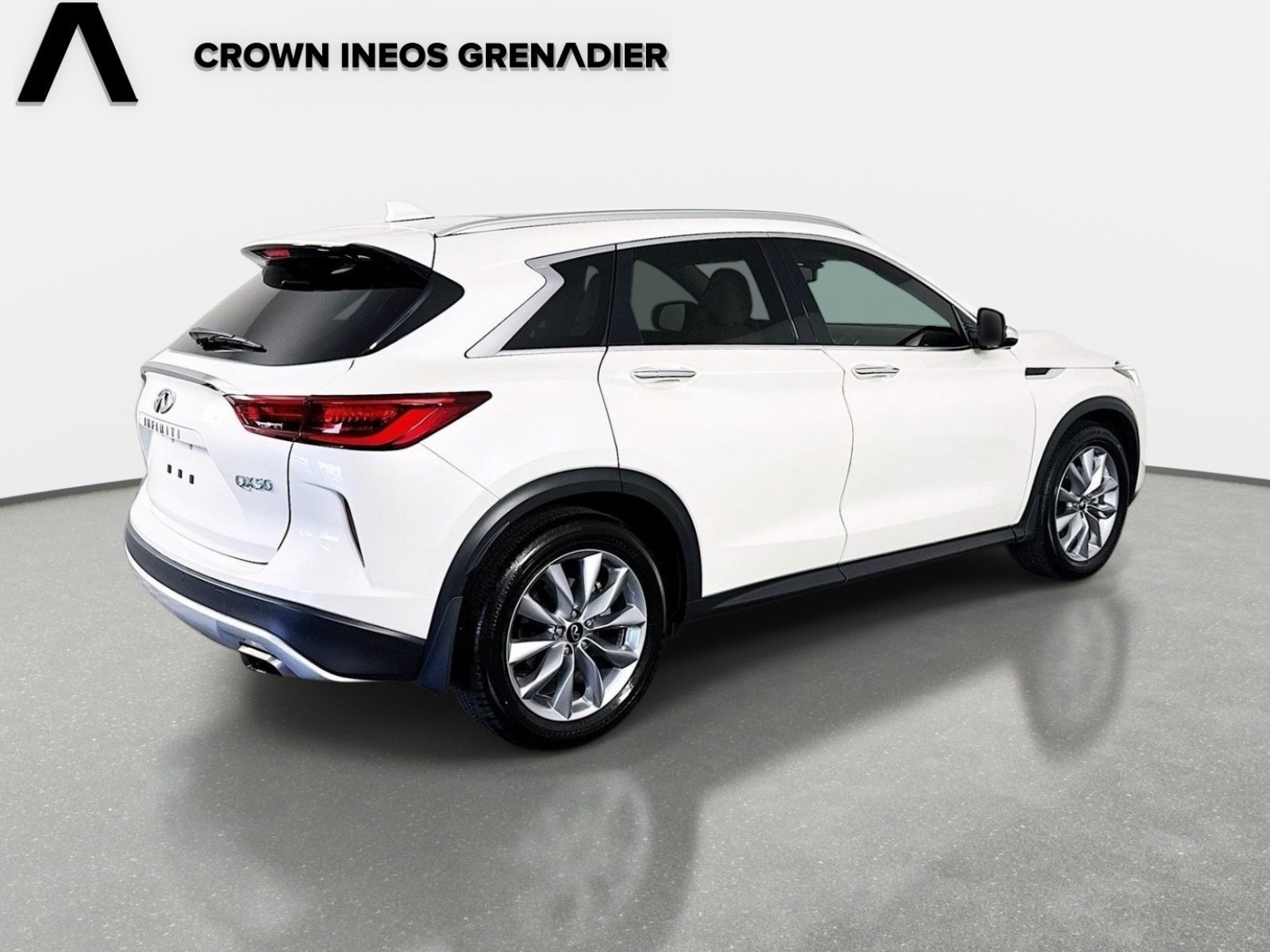Used 2022 INFINITI QX50 Essential FWD image 5