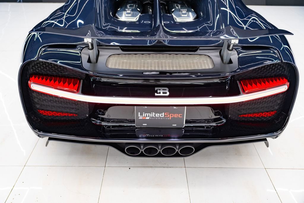 Used 2020 Bugatti Chiron AWD/4WD image 16