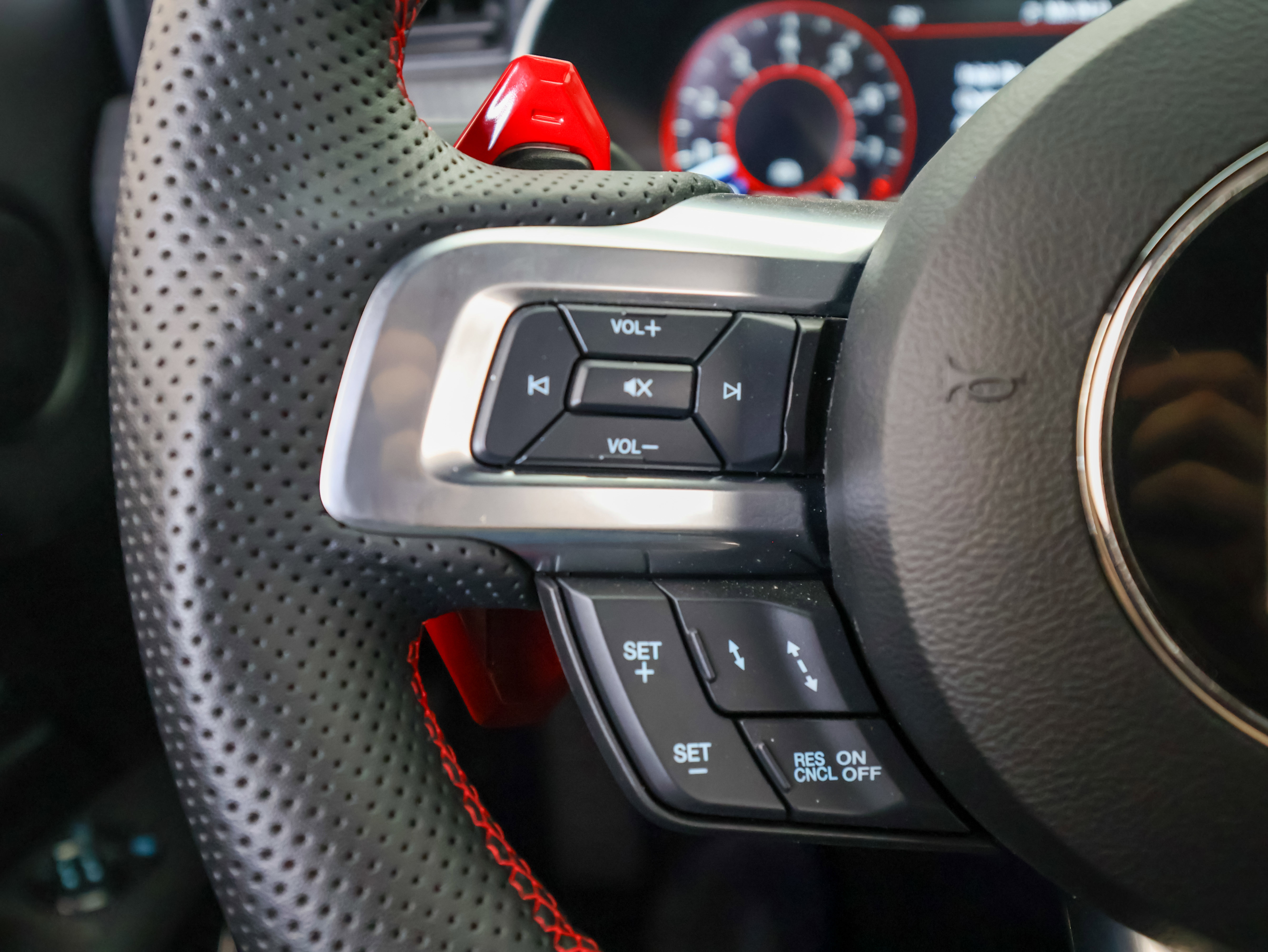 Used 2021 Ford Mustang GT Premium w/ GT Performance Package RWD image 34